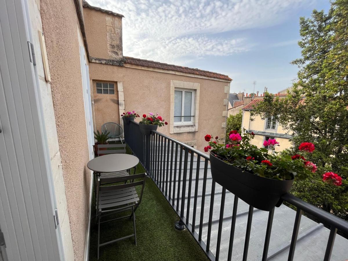 • Bel Appartement - Centre Historique De Poitiers Eksteriør bilde