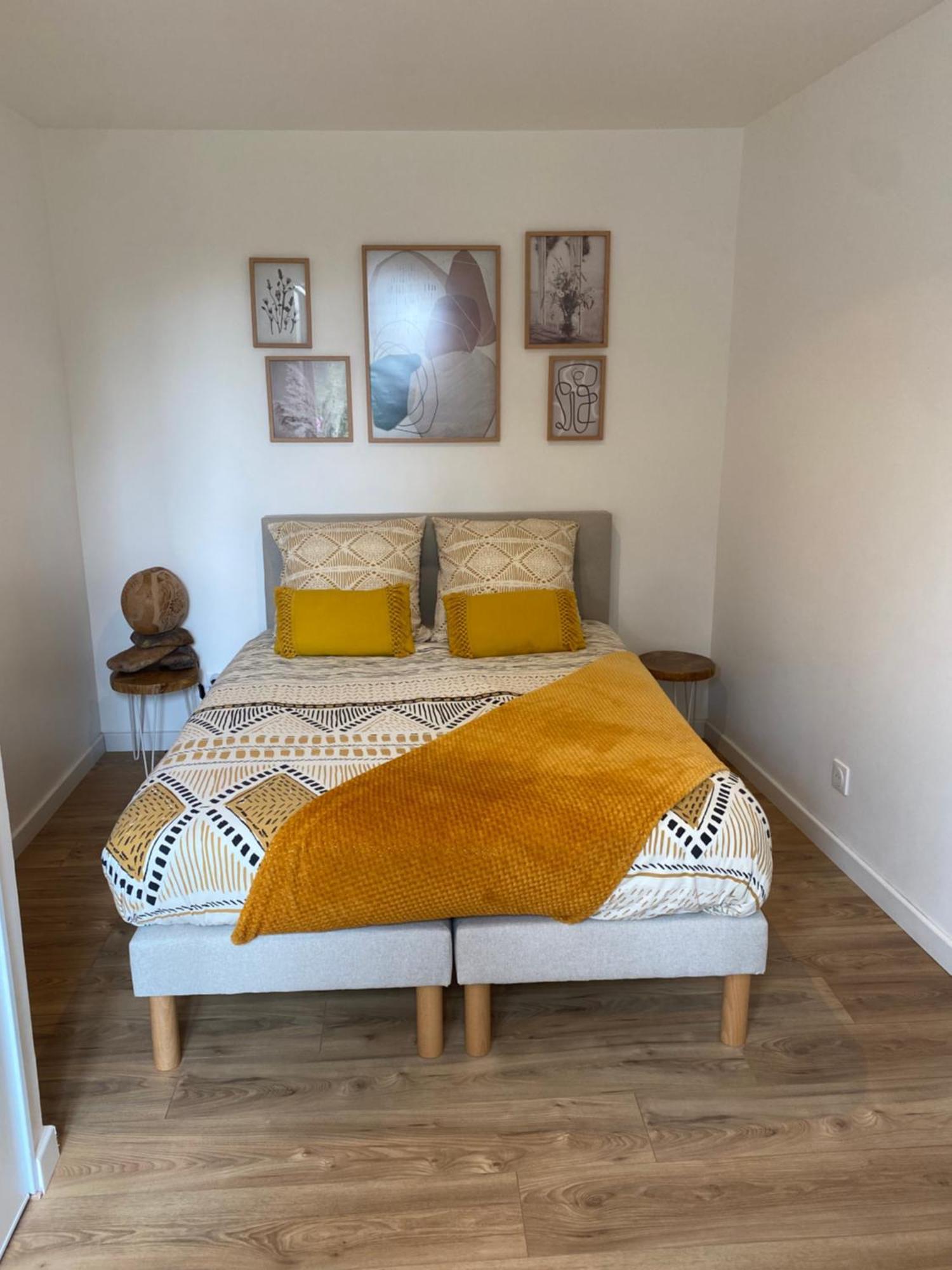 • Bel Appartement - Centre Historique De Poitiers Eksteriør bilde